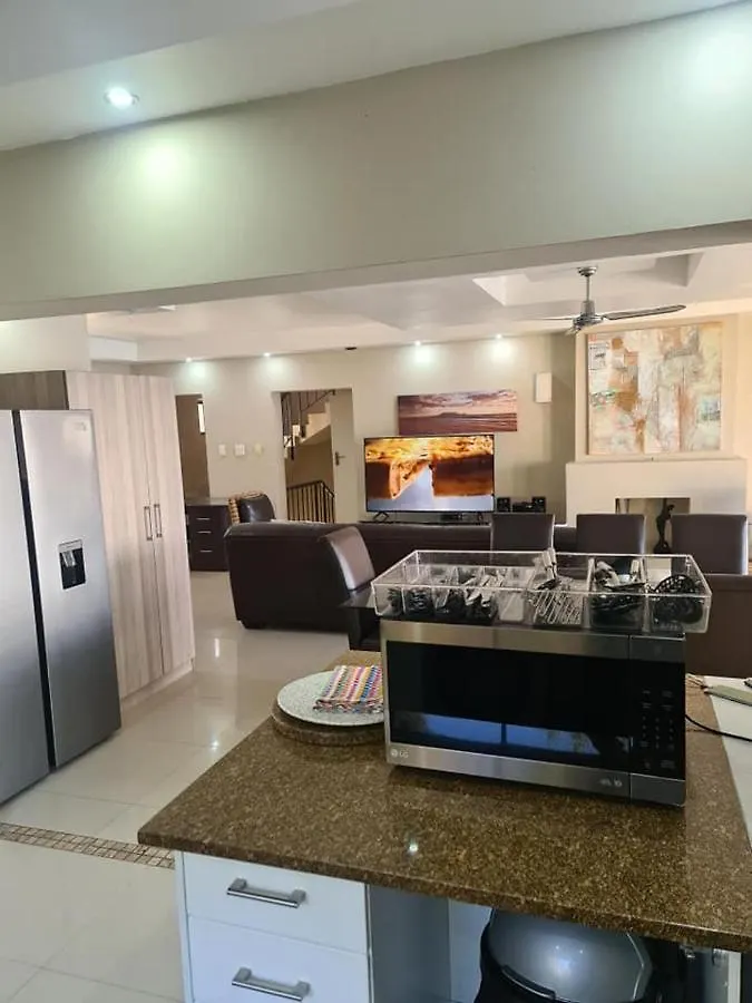 Bikini Beach Manor Apartment Gordons Bay