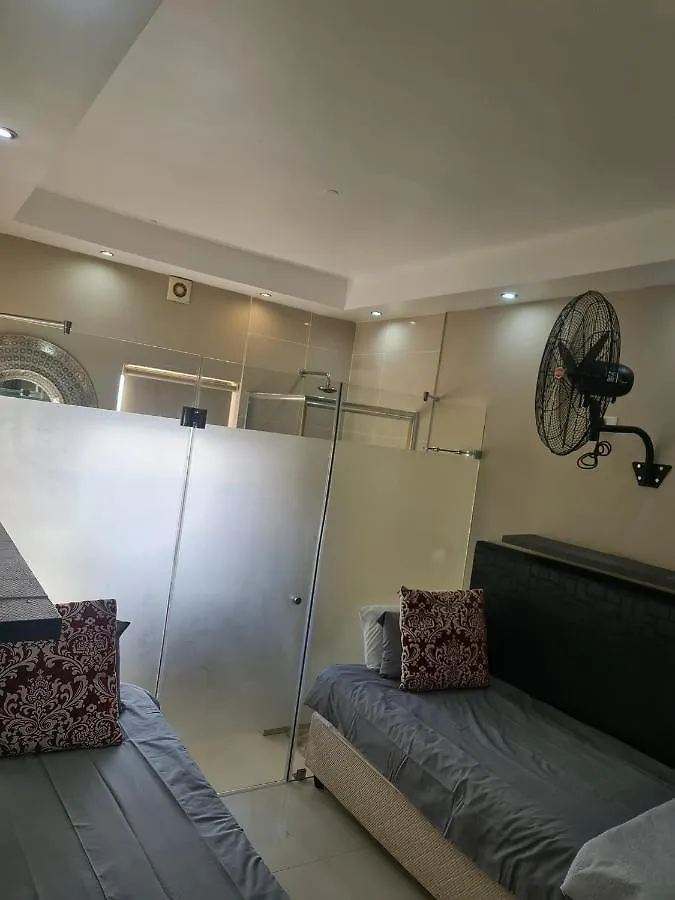 Bikini Beach Manor Apartment Gordons Bay