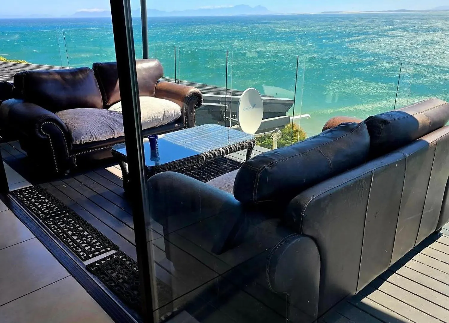 Bikini Beach Manor Apartment Gordons Bay