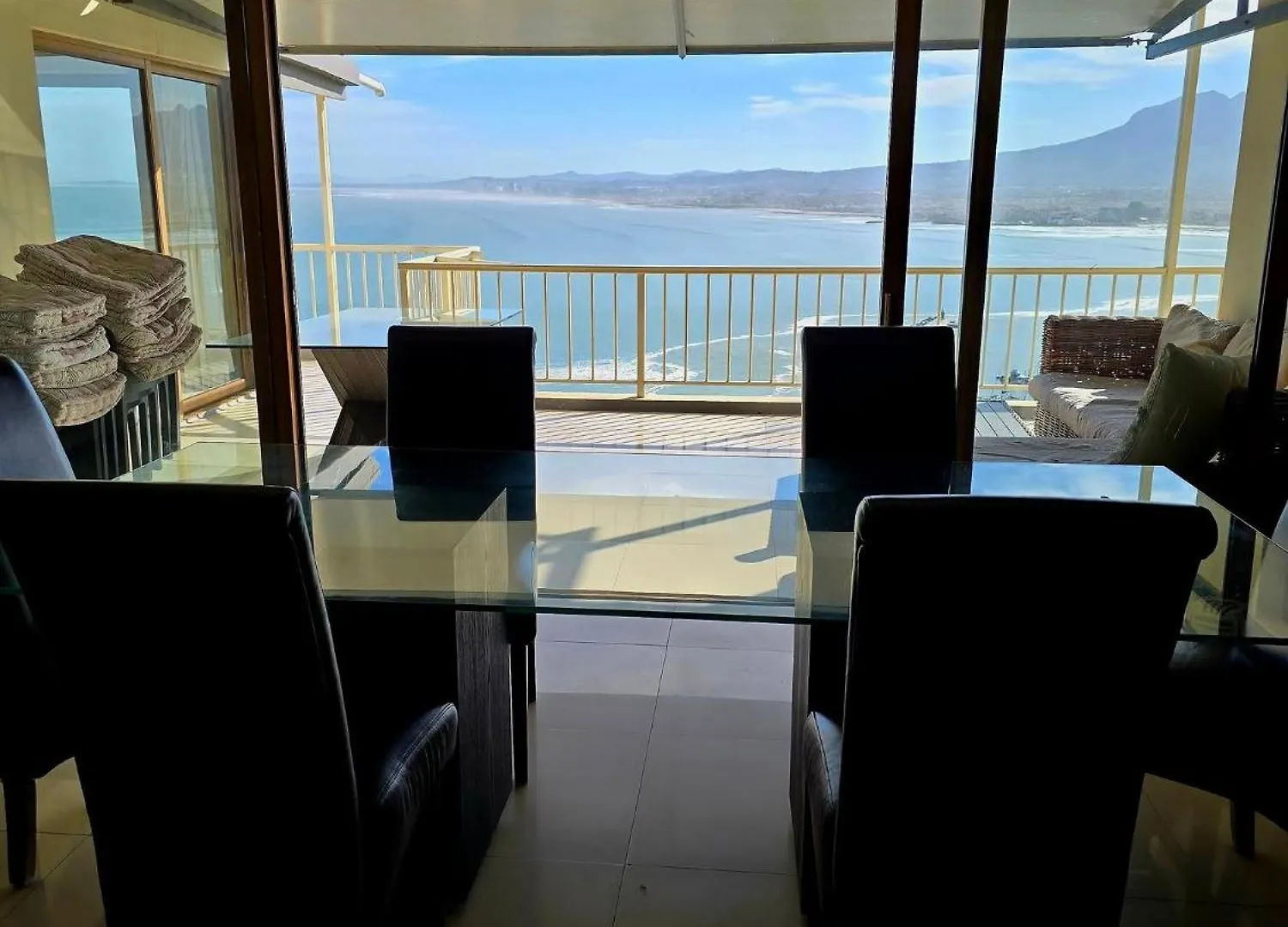 Bikini Beach Manor Apartment Gordons Bay