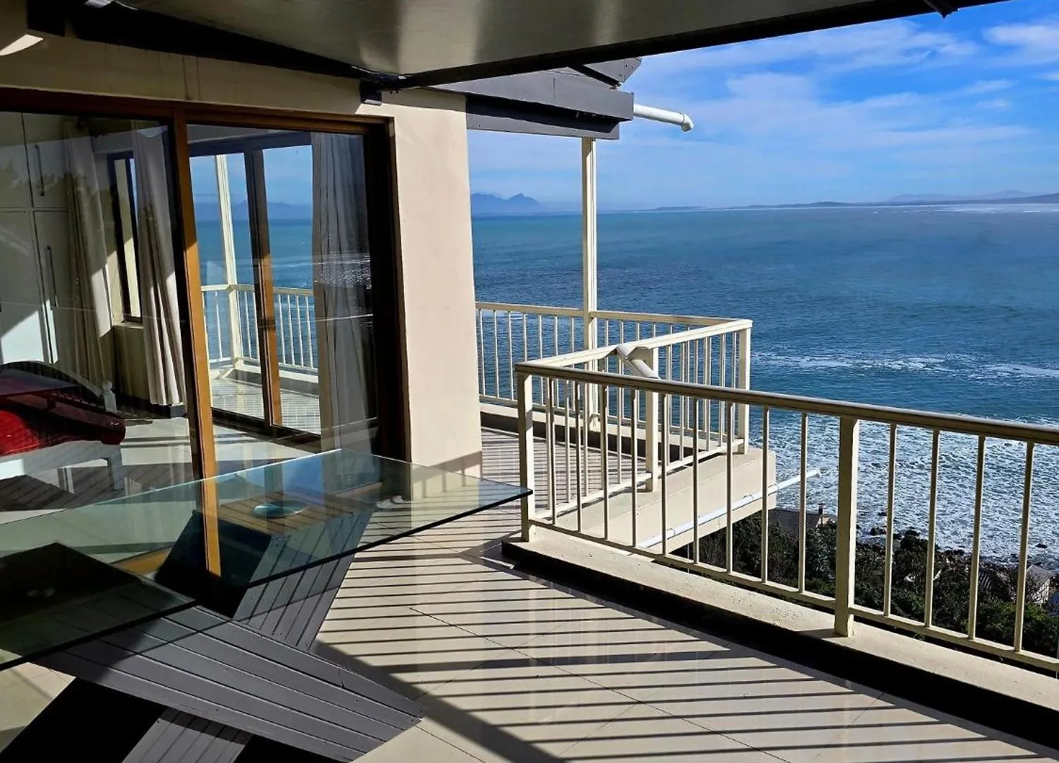 Bikini Beach Manor Apartment Gordons Bay